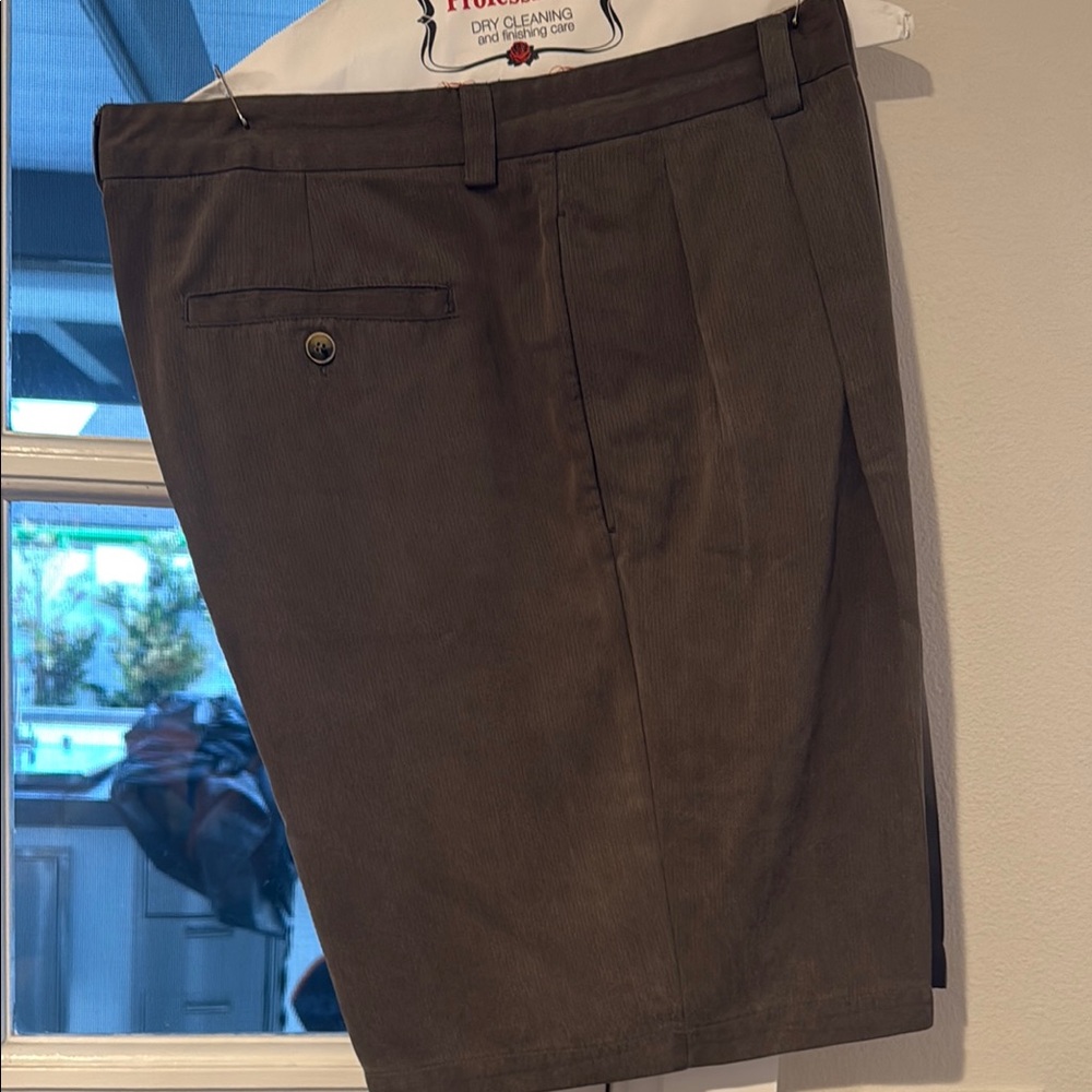 Tommy Bahama Brown Flat Front Shorts
